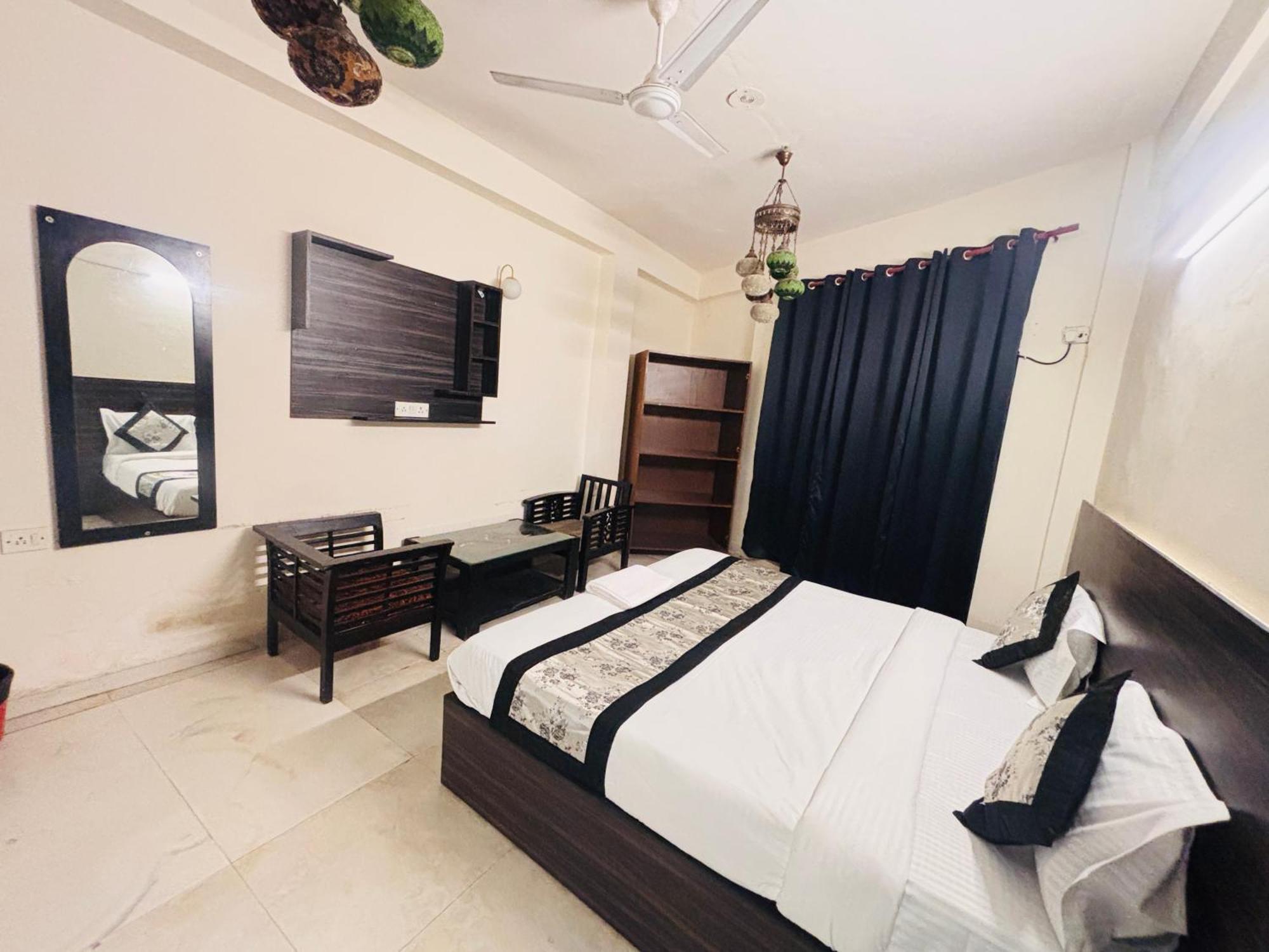 Hauz Khas Villa Нью-Дели Экстерьер фото