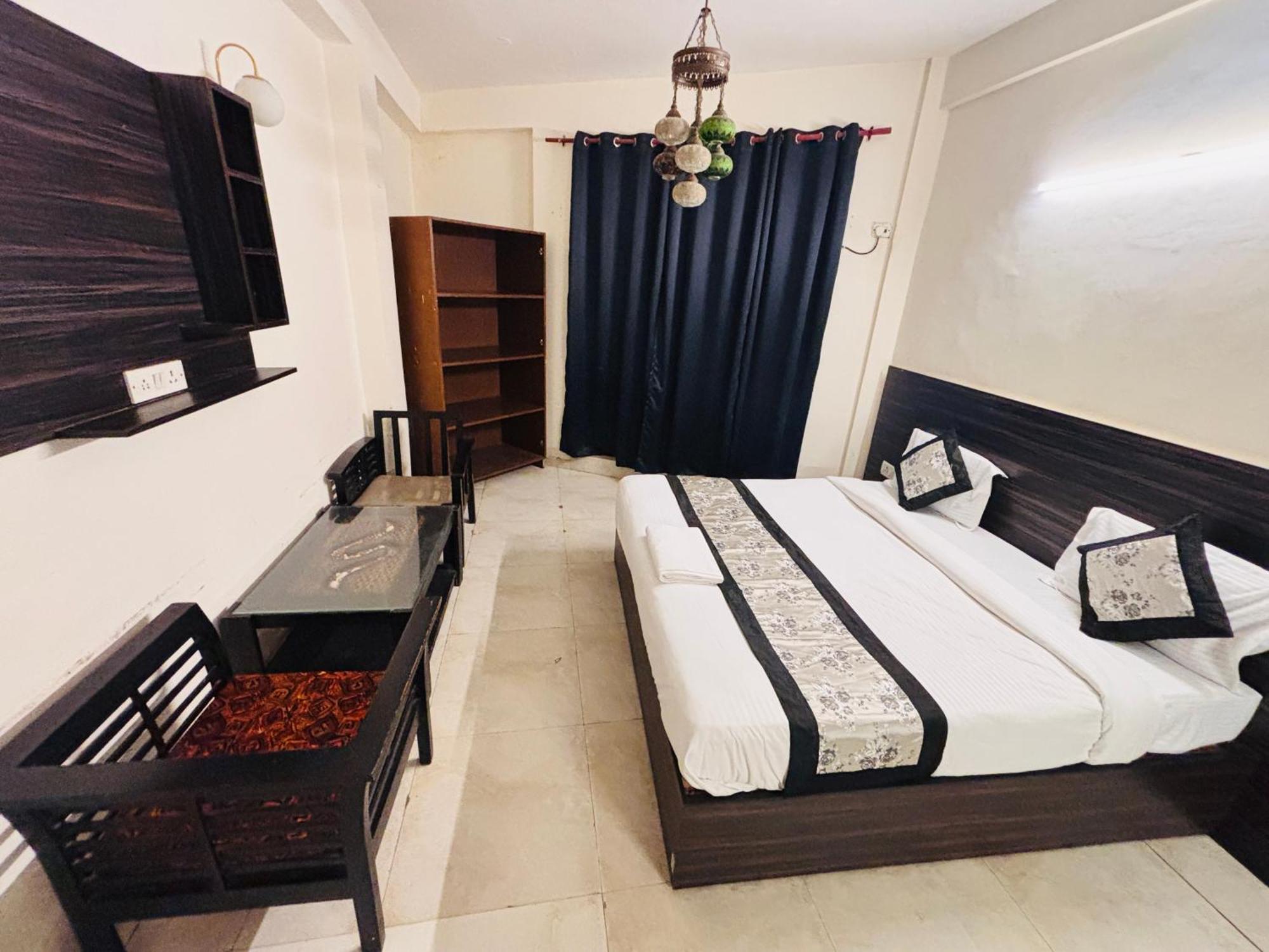 Hauz Khas Villa Нью-Дели Экстерьер фото