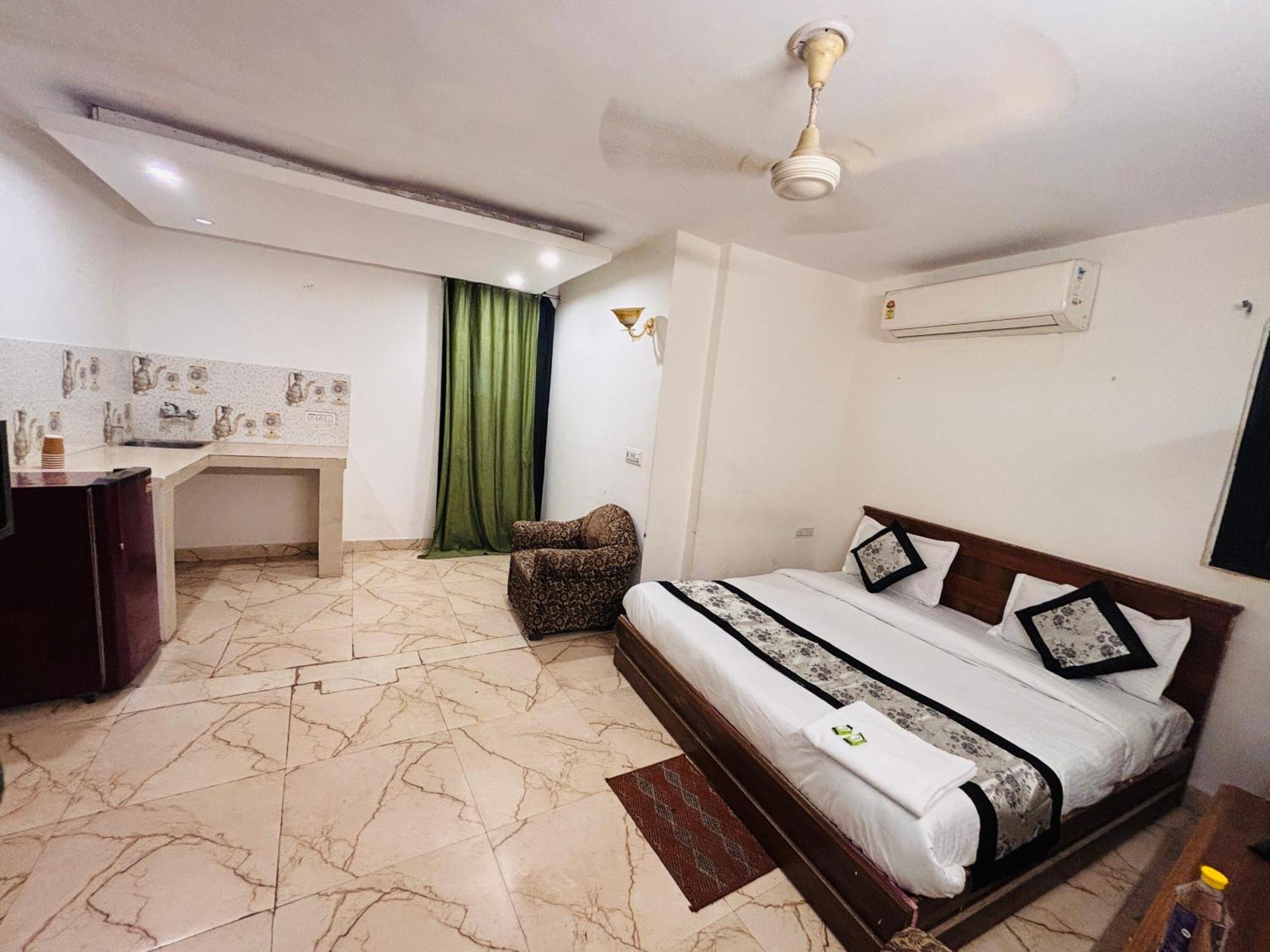 Hauz Khas Villa Нью-Дели Экстерьер фото