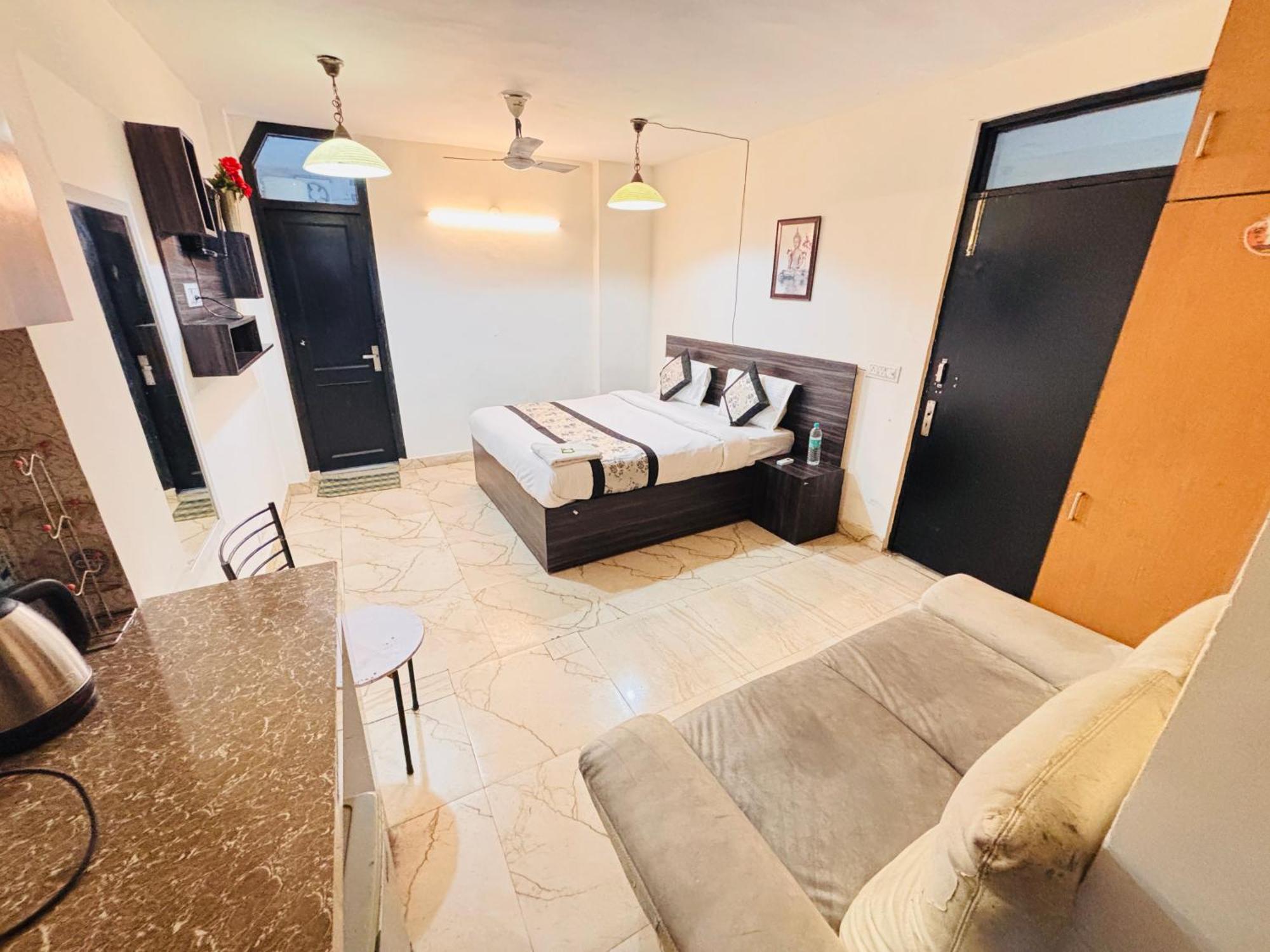 Hauz Khas Villa Нью-Дели Экстерьер фото