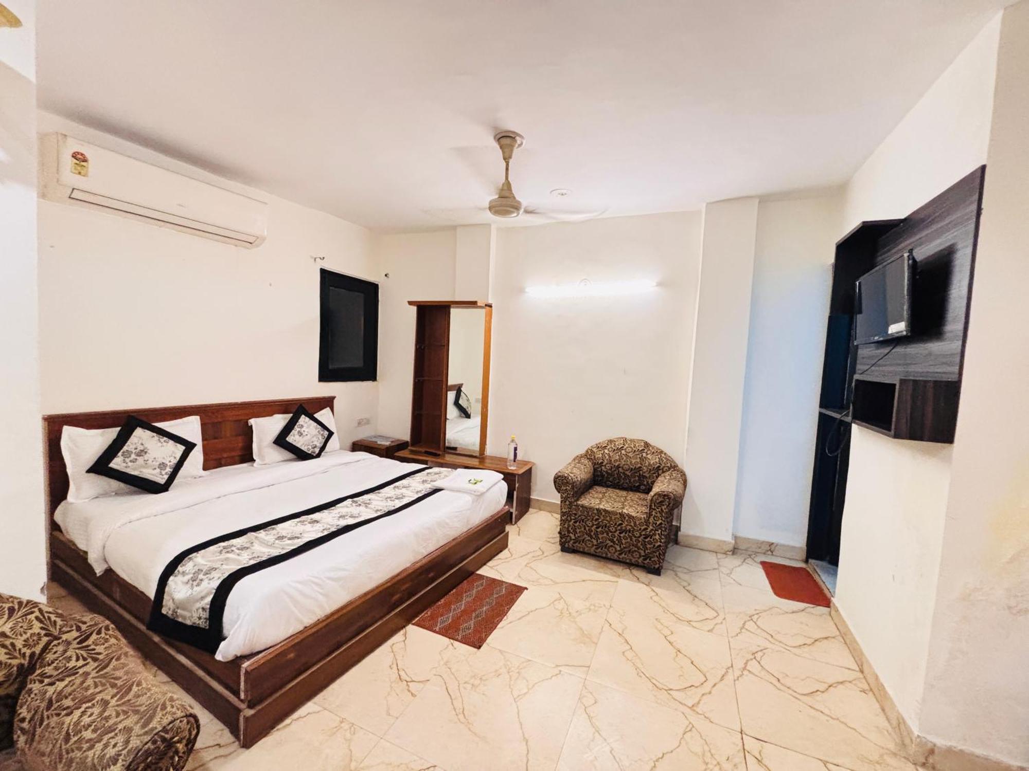 Hauz Khas Villa Нью-Дели Экстерьер фото